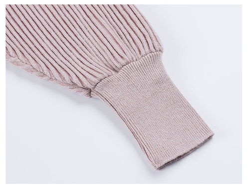 时尚秋季新宠 法米姿V领蝙蝠袖针织套装裙，演绎优雅与个性的完美融合